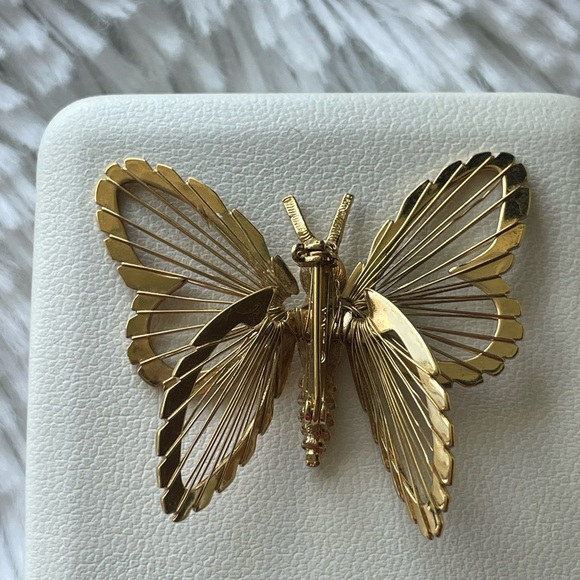 Vintage Monet brooch - Picture 2 of 7